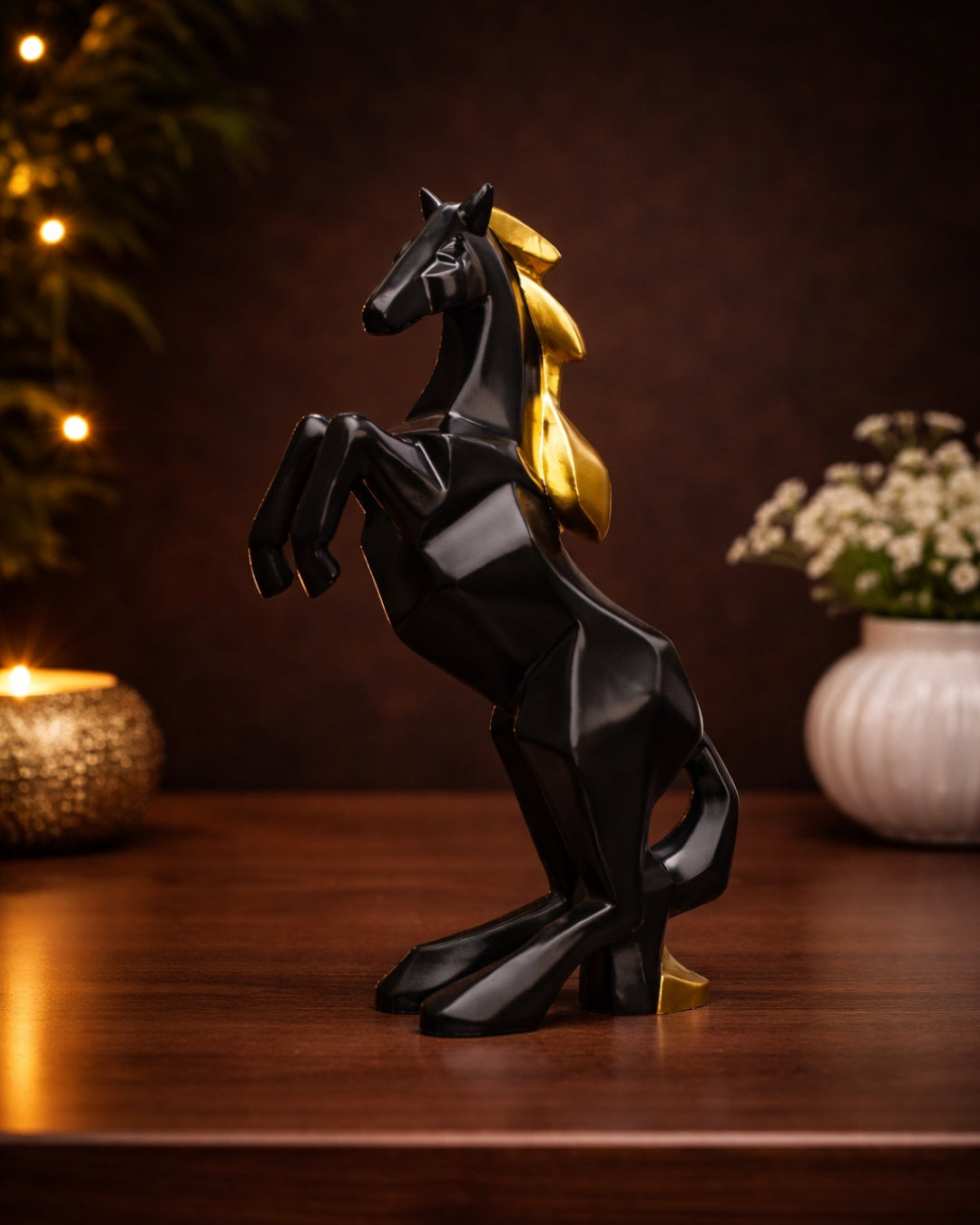 Figurines & Showpieces