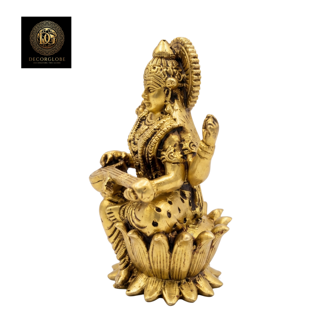 Goddess Saraswati Idol