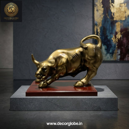 Bronze Bull Figurine (Luxury Statement Decor)