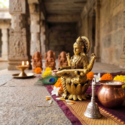 Goddess Saraswati Idol