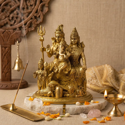Side view of Shiv Parivaar Brass Idol Set